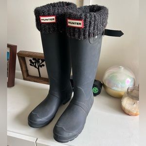 Black Hunter rain boots size 6 with fleece removable liners